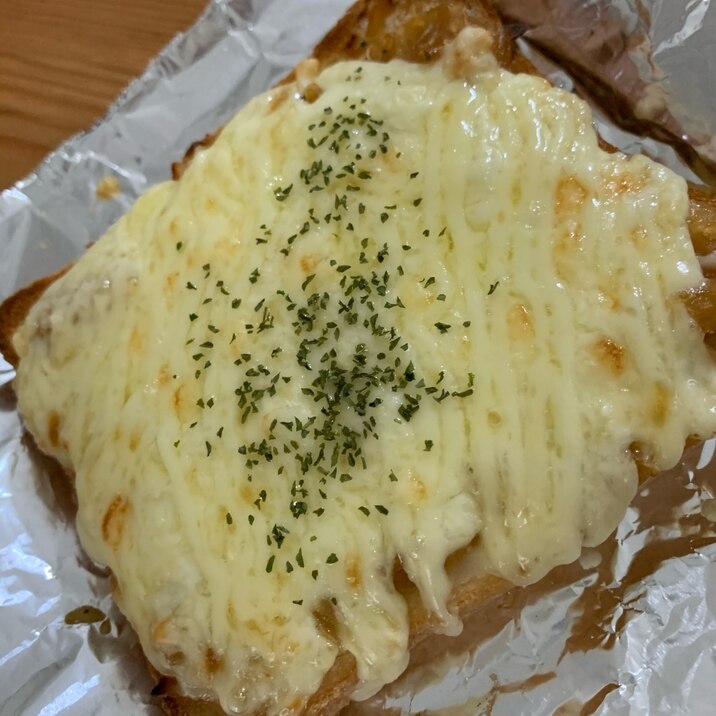 新玉ねぎで作る！うますぎるトースト★